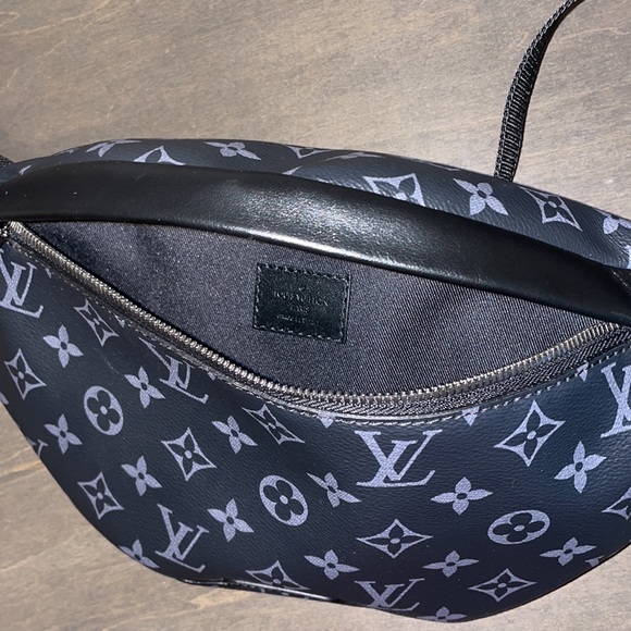 Louis Vuitton Discovery Eclipse bumbag - Picture 3 of 3